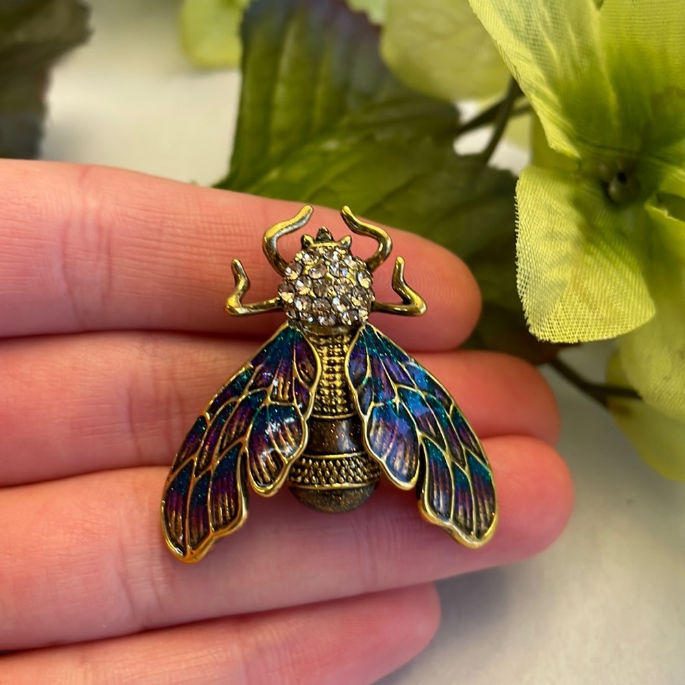 Bee Brooch pin jewelry
